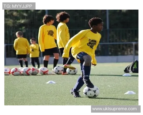 用双手双脚描绘足球明星的精彩瞬间与激情岁月